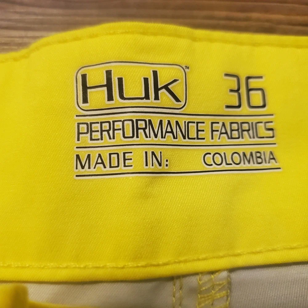 Huk Performance Fishing Board Shorts Mens 36 Yellow Camo Stretch Swim Trunks